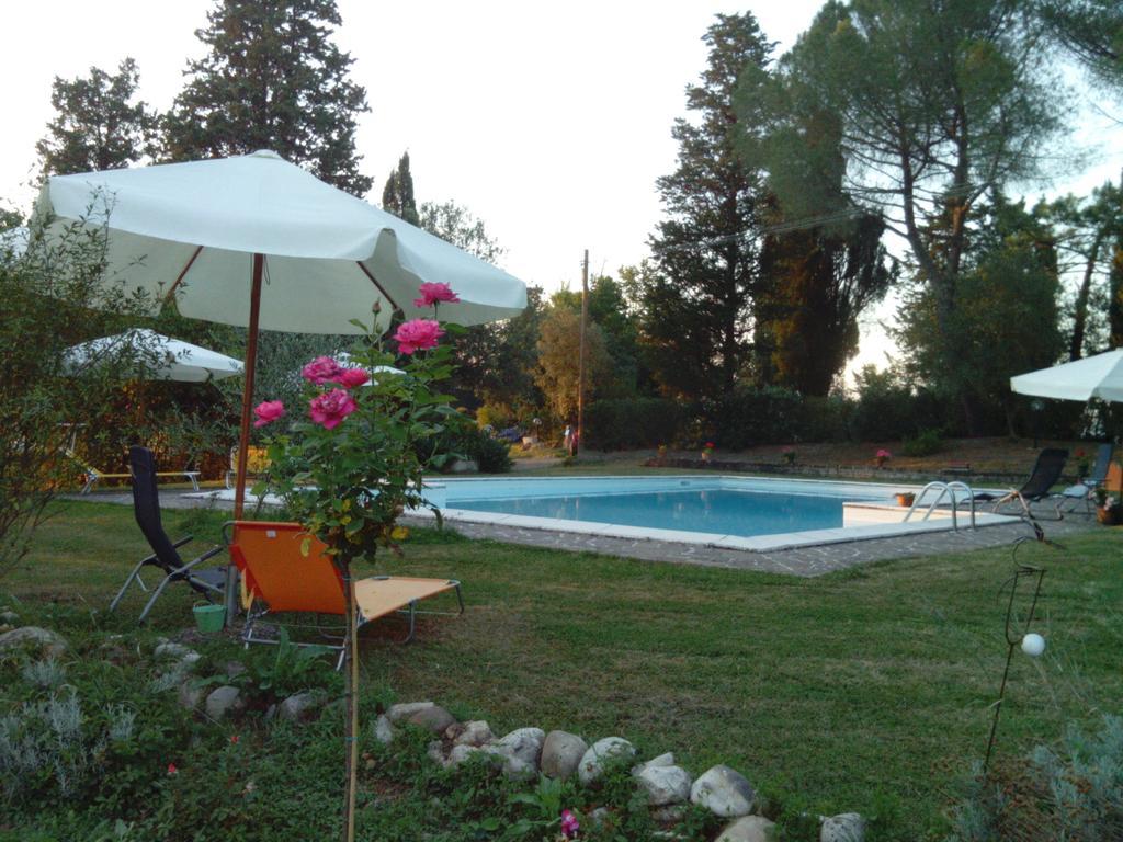 Agriturismo La Torre Di Monsindoli Сиена Екстериор снимка