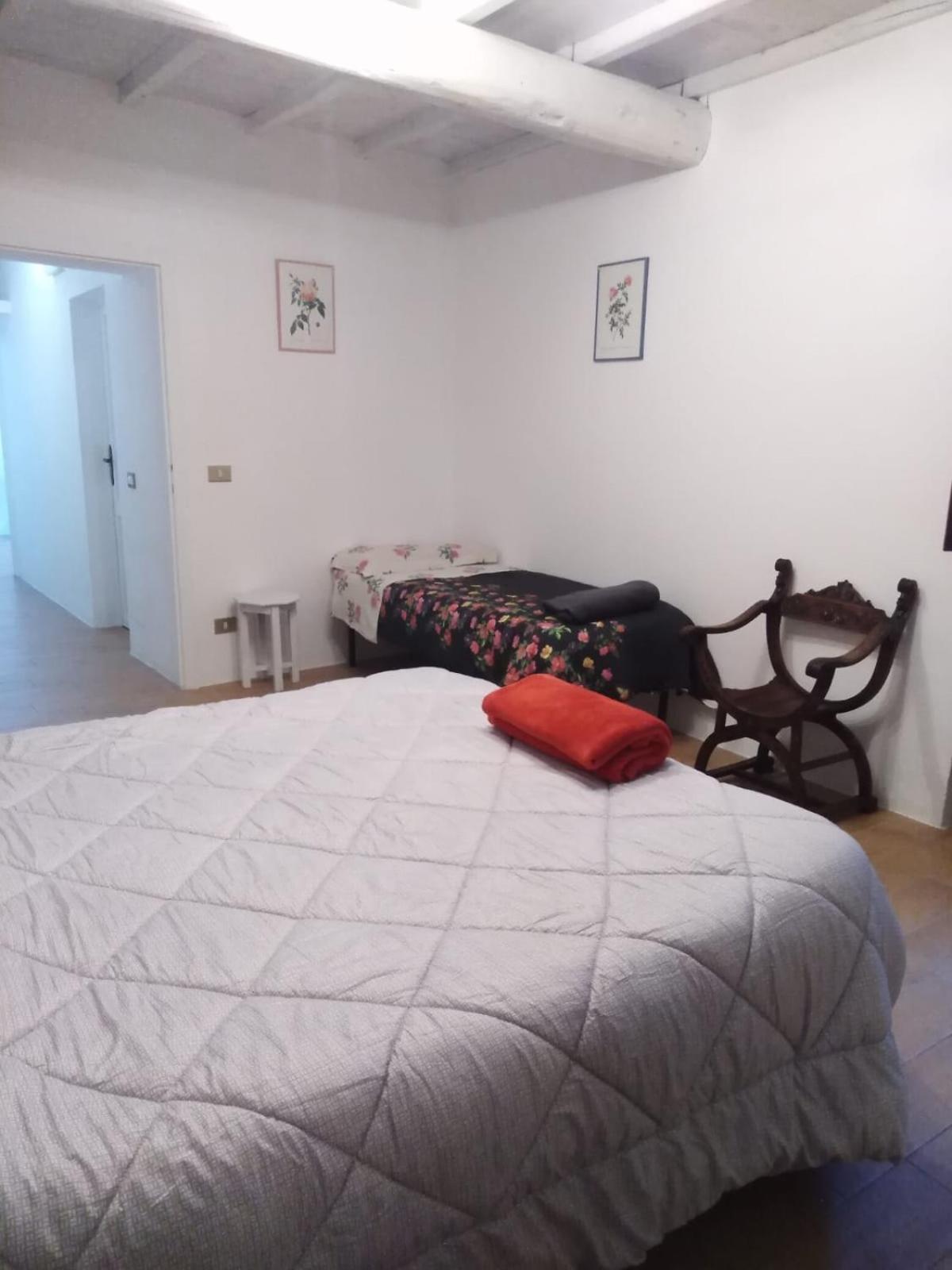 Agriturismo La Torre Di Monsindoli Сиена Екстериор снимка