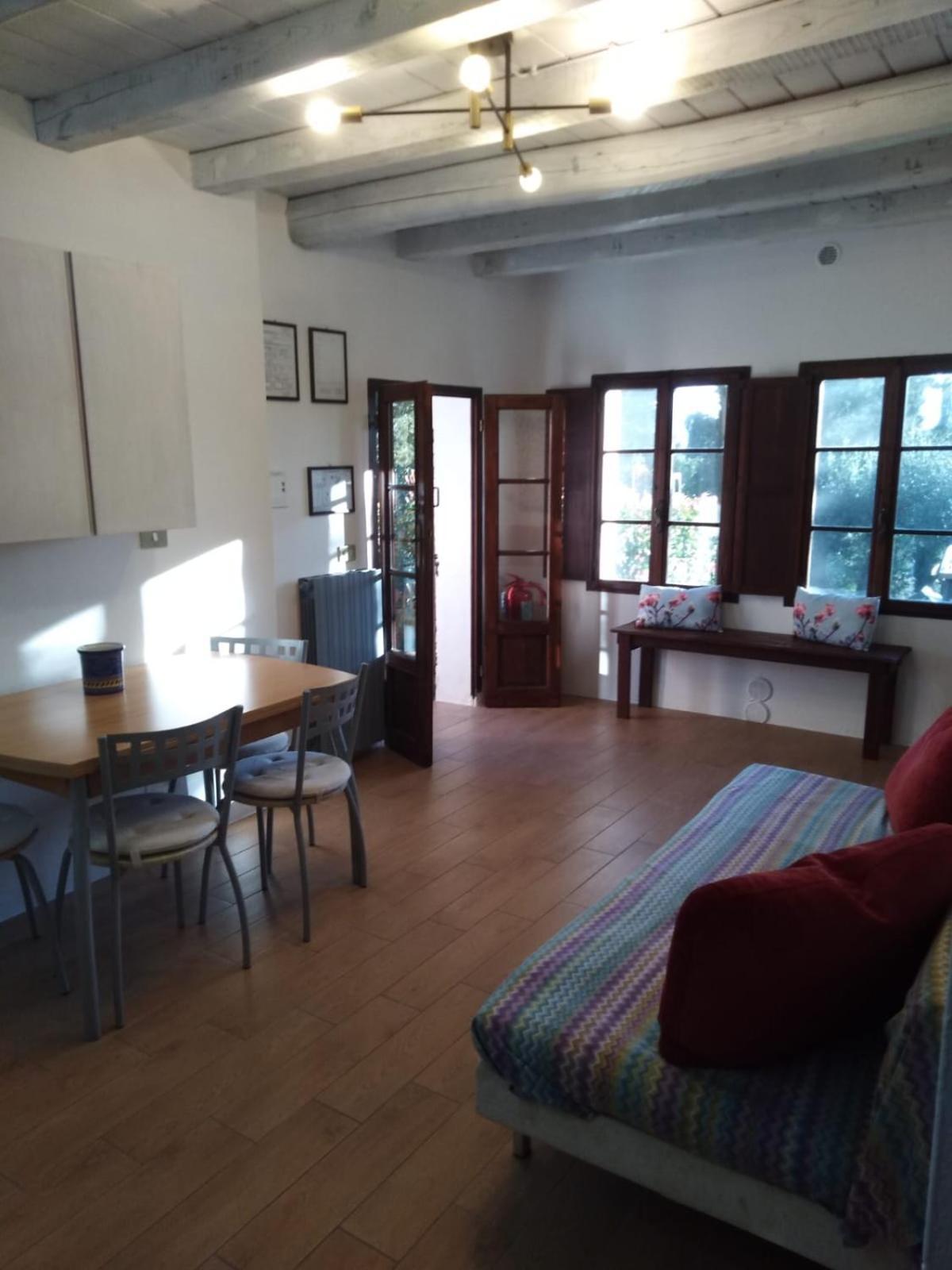 Agriturismo La Torre Di Monsindoli Сиена Екстериор снимка