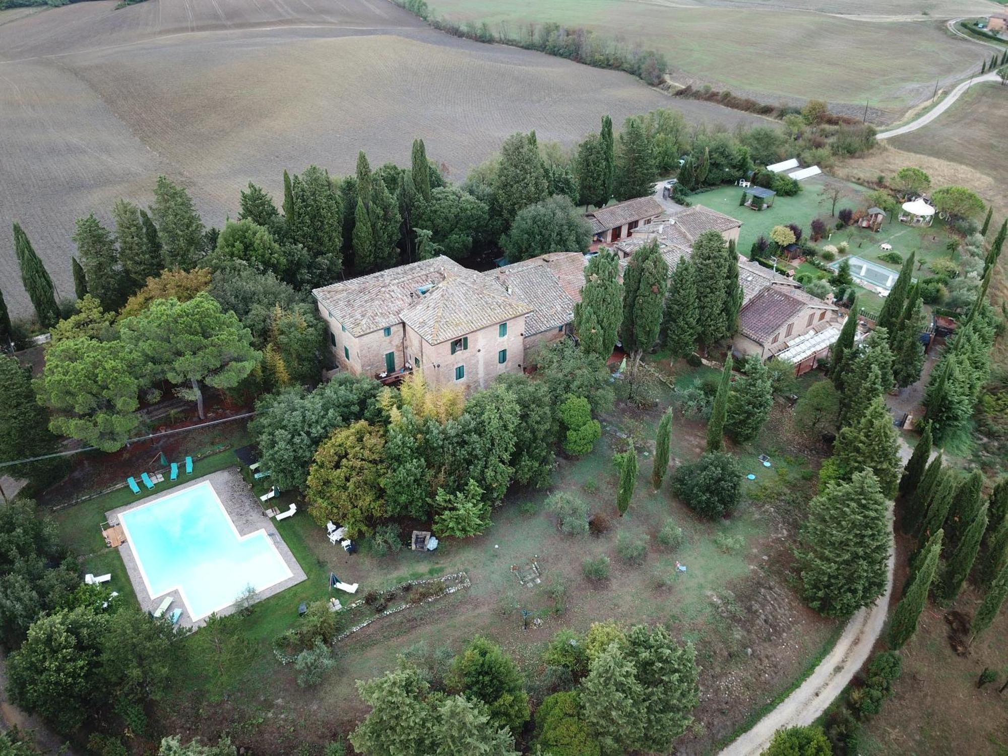 Agriturismo La Torre Di Monsindoli Сиена Екстериор снимка
