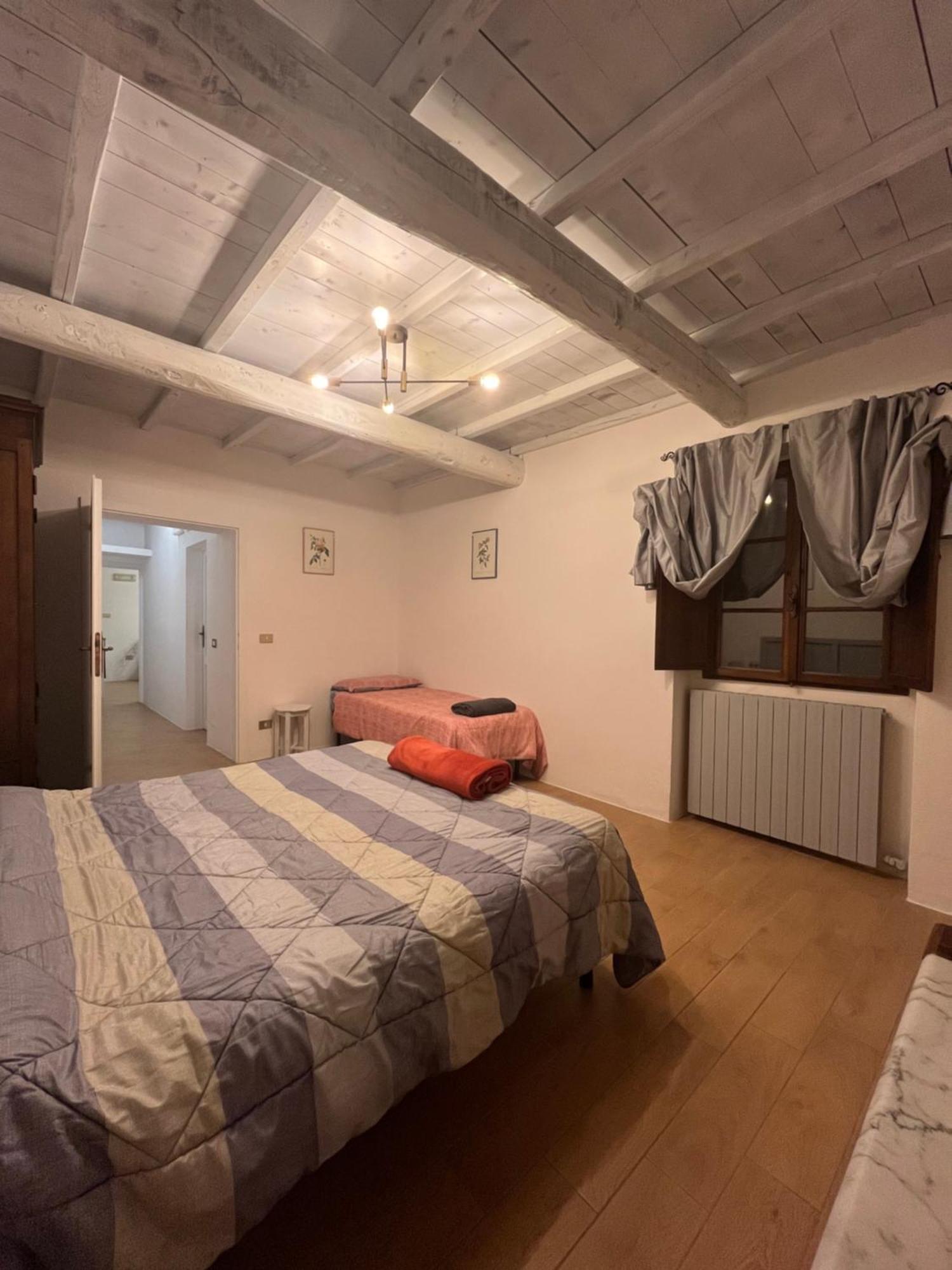 Agriturismo La Torre Di Monsindoli Сиена Екстериор снимка