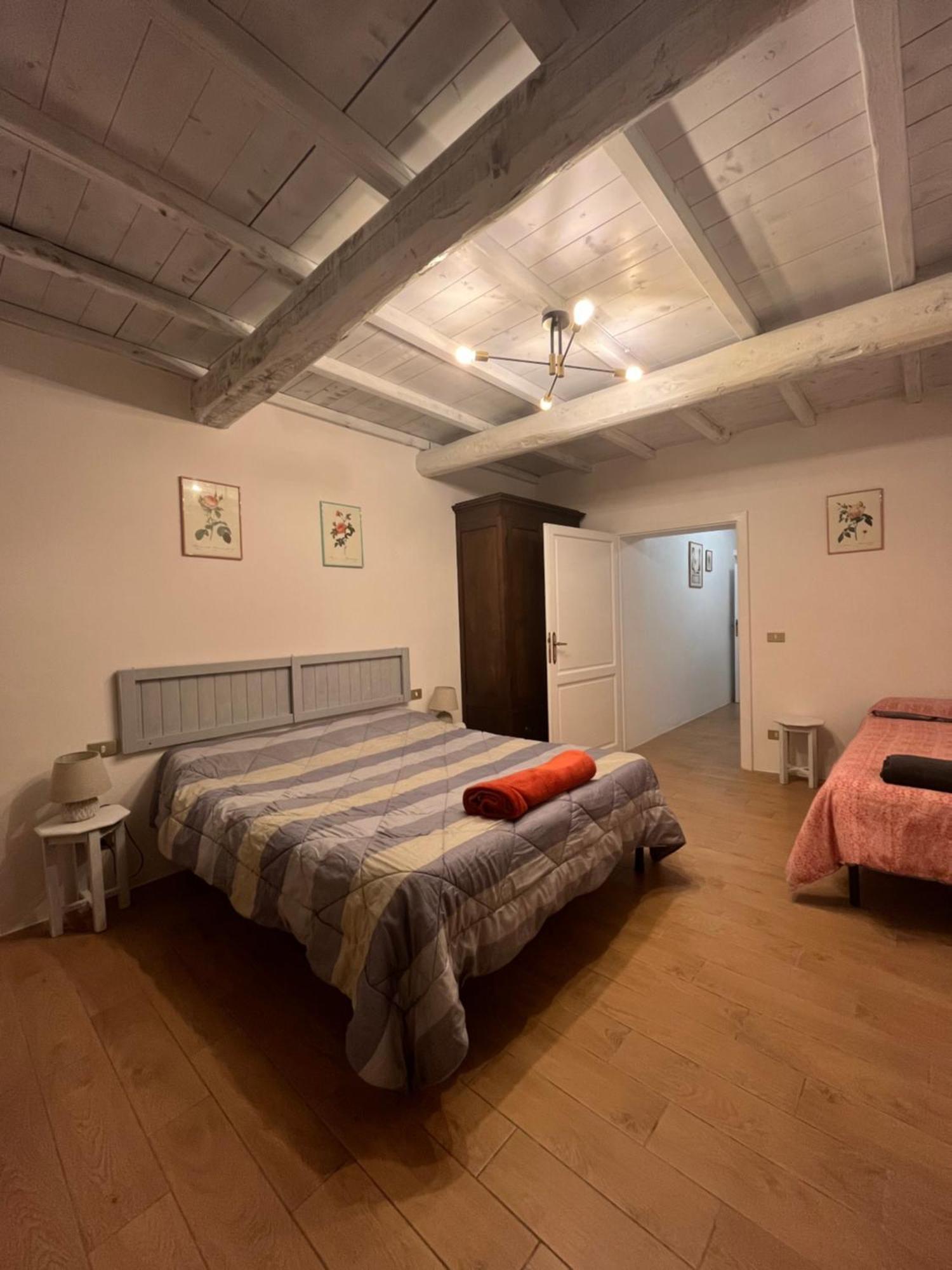 Agriturismo La Torre Di Monsindoli Сиена Екстериор снимка