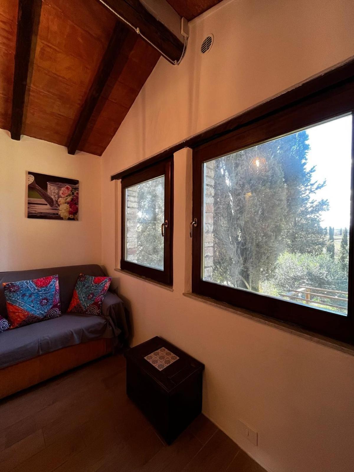 Agriturismo La Torre Di Monsindoli Сиена Екстериор снимка